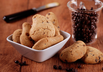 biscotti frollini con gocce di cioccolato