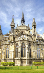 Fototapeta na wymiar Medieval cathedral in Reims