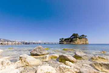 Obraz premium small island with bridge