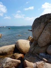 Fototapeta na wymiar scogli di granito nella costa settentrionale della Sardegna