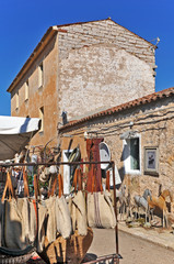 artigianato sardo al mercato di San Pantaleo, Sardegna