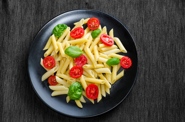 Pasta with tamato and basil