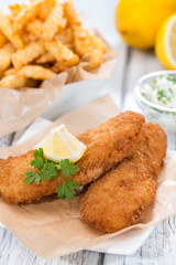 Fried Salmon Filet with Chips