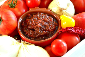 Relish tomato.