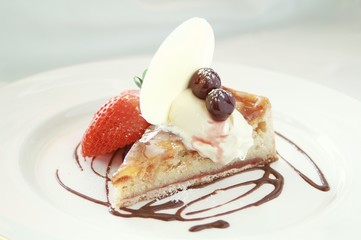 traditional bakewell tart dessert
