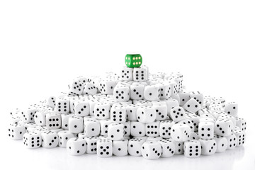 catasta di dadi da gioco