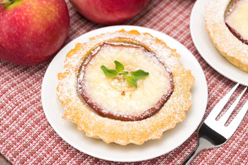 tartlet with apple, top view