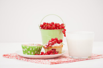 Cupcakes With Fresh Redcurrant. White Painted Table