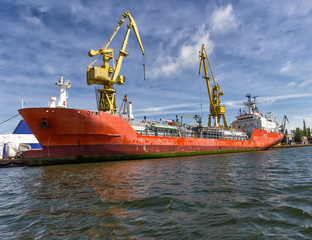 Fototapeta premium ship loading