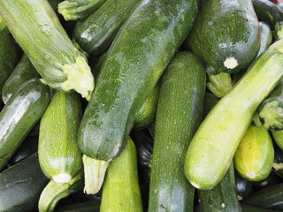 tas de courgettes