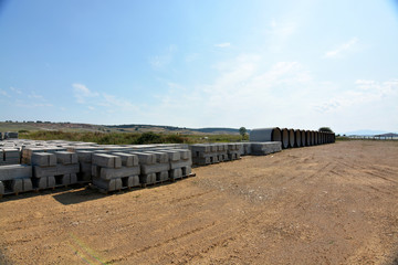 material para la construccion en terreno en obras