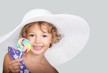 bambina con caramella
