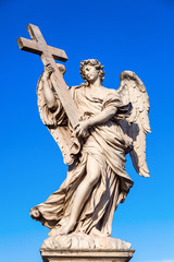 Engelsskulptur auf der Engelsbrücke in Rom