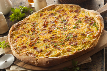 Homemade Breakfast Pizza with Bacon