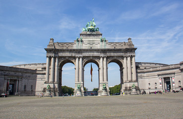 Fototapeta na wymiar The Triumphal Arch in Cinquantennaire, Brussels