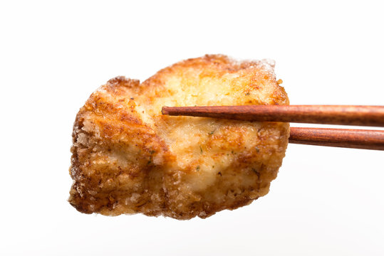 魚の唐揚げ karaage 白背景