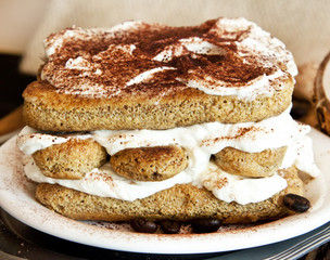 Tiramisu Cake