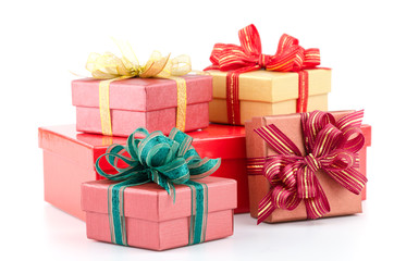 Fototapeta premium Gift box isolated white background