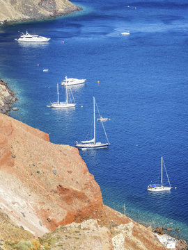 Fototapeta yachts on Santorini