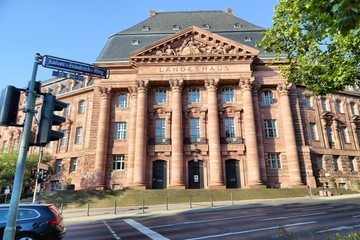 Fototapeta premium Wiesbaden, State House (lipiec 2014)