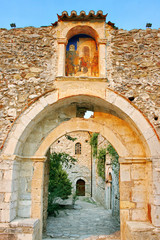 Fototapeta na wymiar Medieval byzantine fortress of Mystras (UNESCO World heritage)