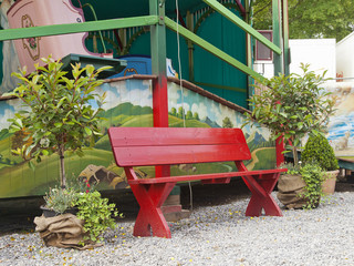 rote Holzbank