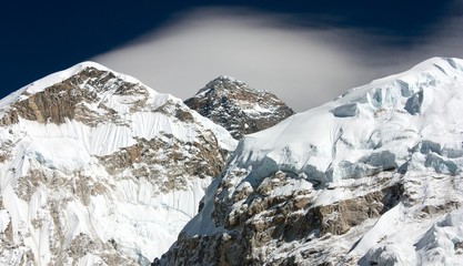everest from way to everest base camp with cloud