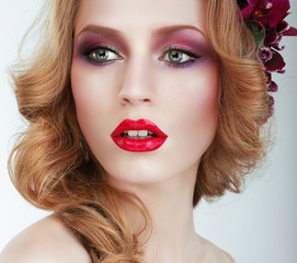 Fototapeta premium Visage. Gorgeous woman with Professional Evening Make Up