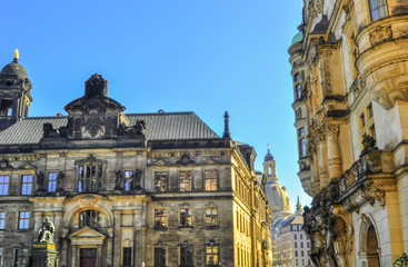 Fototapeta na wymiar Church Frauenkirche taken from street in Dresden Germany