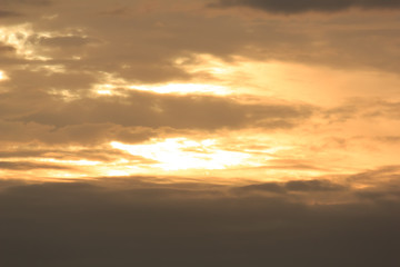 Fototapeta na wymiar Golden morning sky