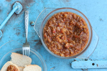 Икра баклажанная, жареная