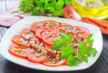 tomato with basil and garlic