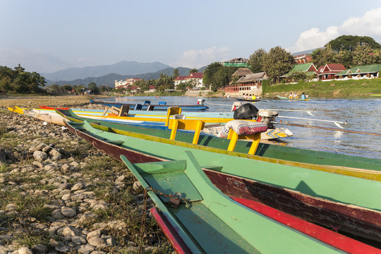 Boote in Vang Vieng
