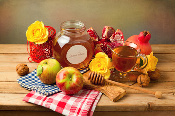 Table arrangement for Jewish New Year Holiday celebration