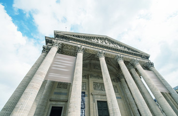 Fototapeta premium The Pantheon facade in Paris