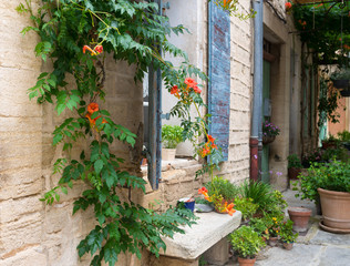 Fototapeta na wymiar Window in the Provence.