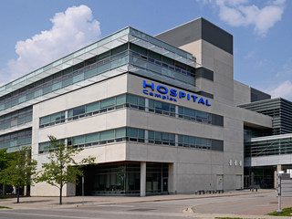 Fototapeta na wymiar hospital style building