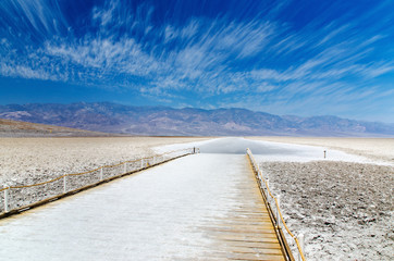 Fototapeta na wymiar Badwater Basin in Death Valley