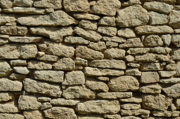 PROVENCE : MUR EN PIERRES SECHES