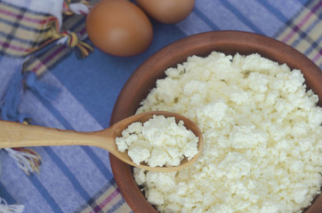 Fresh crumbly cottage cheese