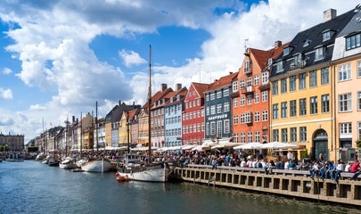 Fototapeta na wymiar Crowds at Nyhavn, Copenhagen, Denmark