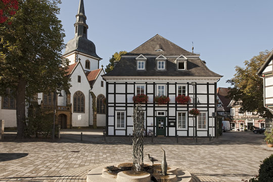 Rathaus mit Kirche Rietberg