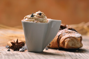 cappuccino e cornetto
