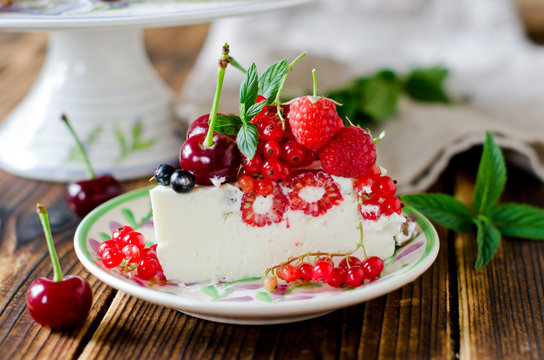 Cheesecake with berries. selective Focus