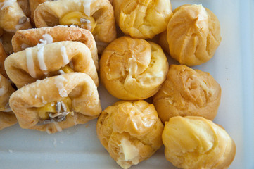 eclair and bread