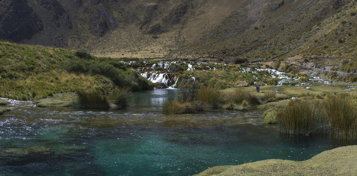 Cascadas desde puente colonial Vilca