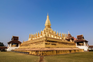 Fototapeta na wymiar Pha That Luang monument, Vientiane