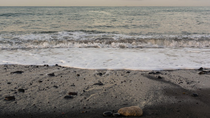 Morgendämmerung am Strand von La Caleta auf Teneriffa