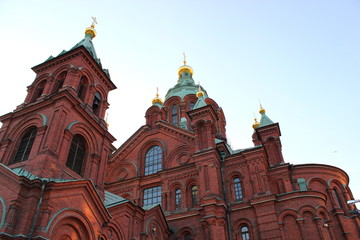 Fototapeta na wymiar Die berühmte orthodoxe Uspenski-Kathedrale in Helsinki