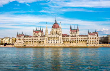 Naklejka premium View at the parliament in Budapest